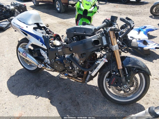 Salvage Suzuki Gsx1300 Image