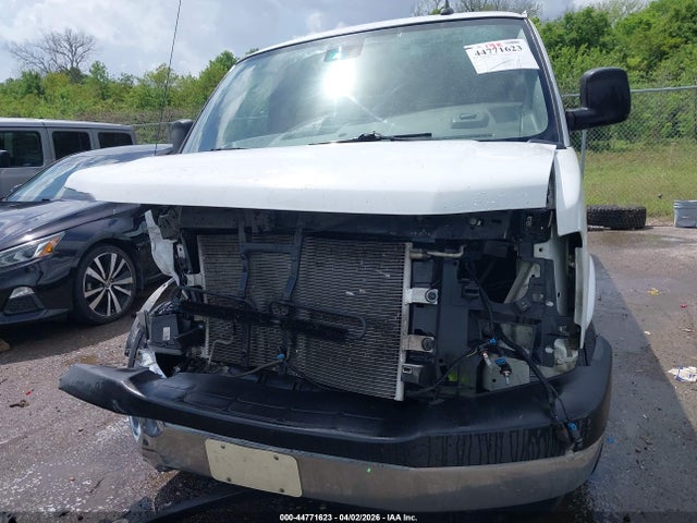 Chevrolet Express Lt