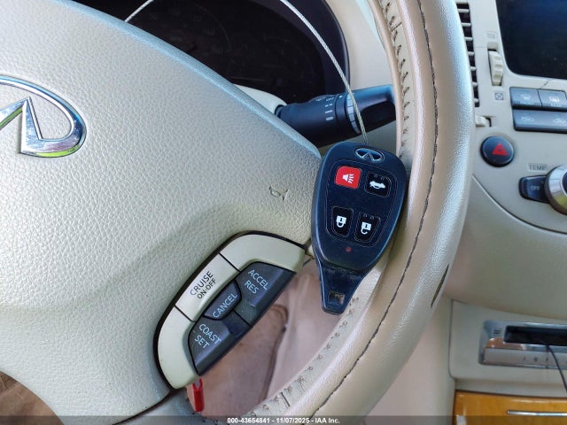 INFINITI Q45 Luxury