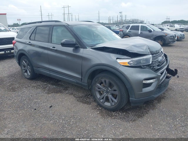 Salvage Ford Explorer Image
