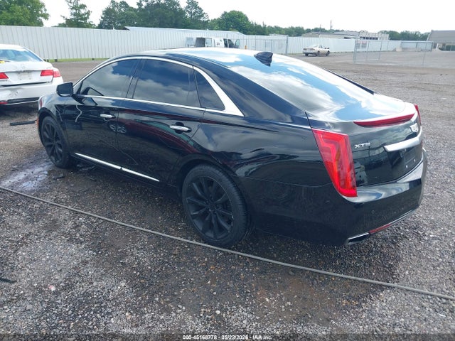 Cadillac XTS Luxury Collection