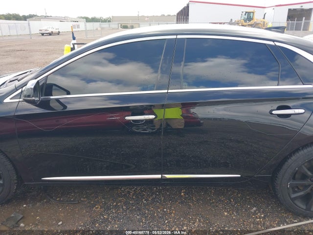 Cadillac XTS Luxury Collection