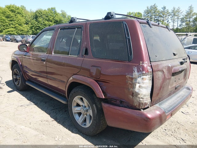 Nissan Pathfinder Le