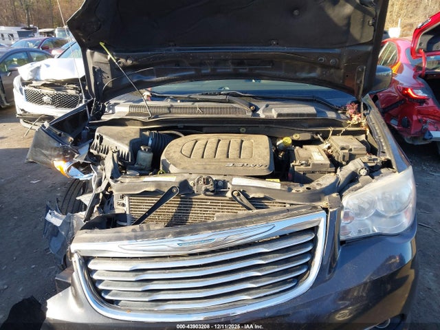 Chrysler Town & Country Touring