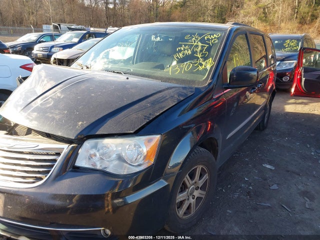 Chrysler Town & Country Touring