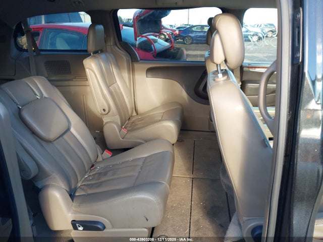 Chrysler Town & Country Touring