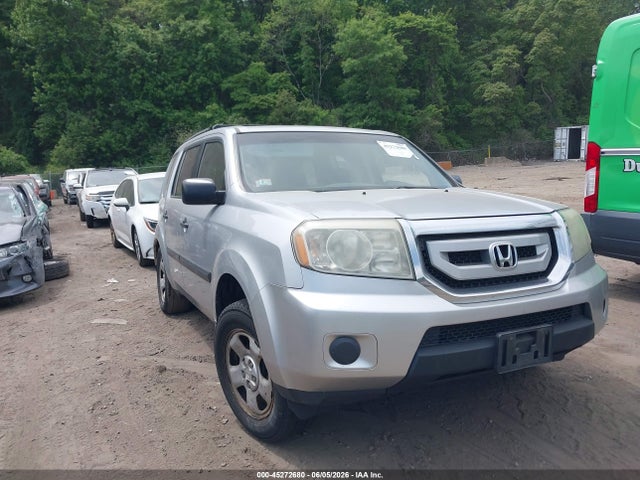 Salvage Honda Pilot Image