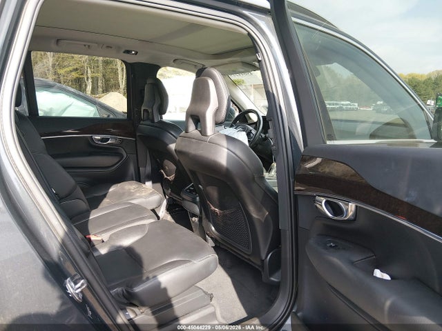 Volvo XC90 T6 Momentum