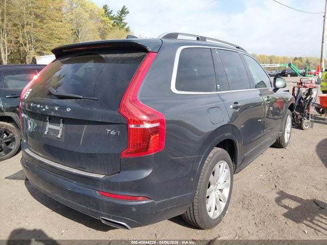 Volvo XC90 T6 Momentum