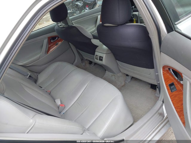 Toyota Camry Xle V6