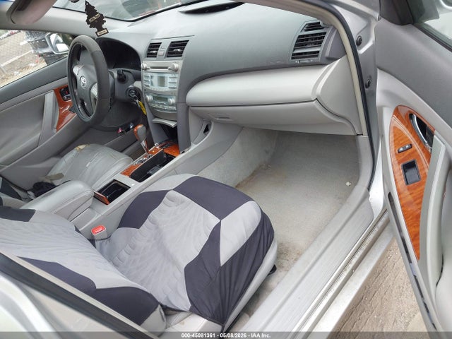 Toyota Camry Xle V6