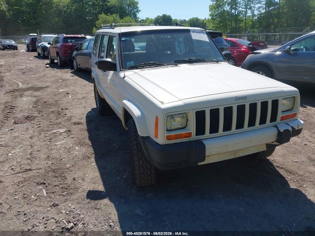 Salvage Jeep Cherokee Image