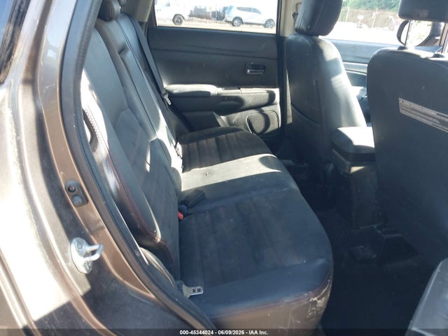 Mitsubishi Outlander 2.4 Se