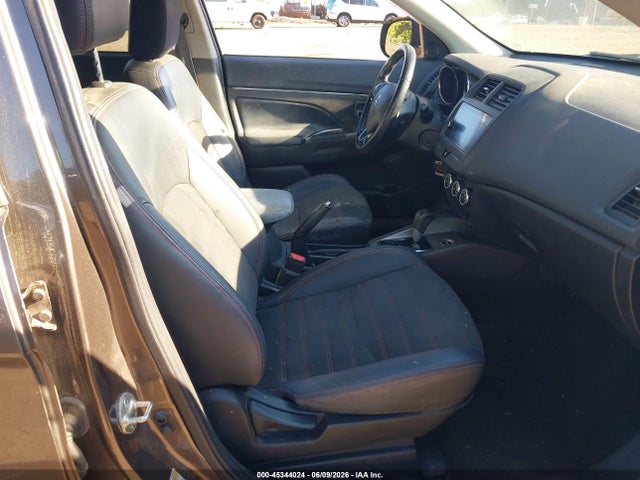 Mitsubishi Outlander 2.4 Se