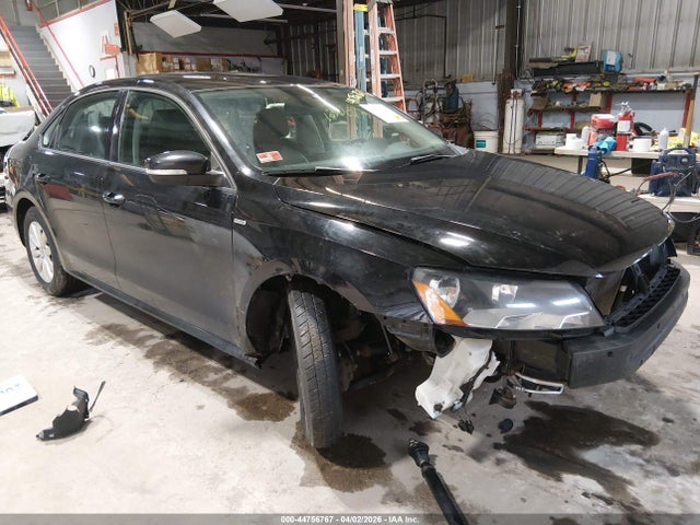 Salvage Volkswagen Passat Image