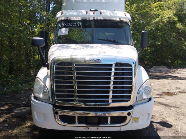 Freightliner Cascadia 113