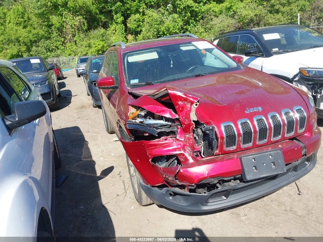 Salvage Jeep Cherokee Image