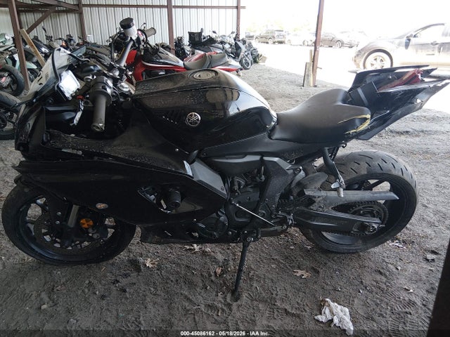Yamaha Yzfr7