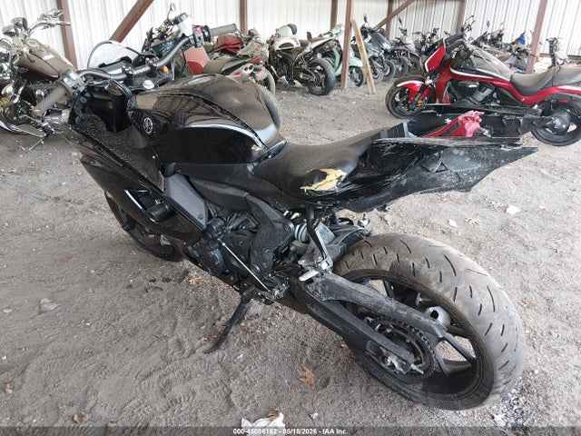 Yamaha Yzfr7