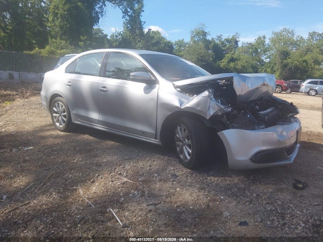 Salvage Volkswagen Jetta Image