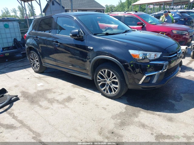Salvage Mitsubishi Outlander Image