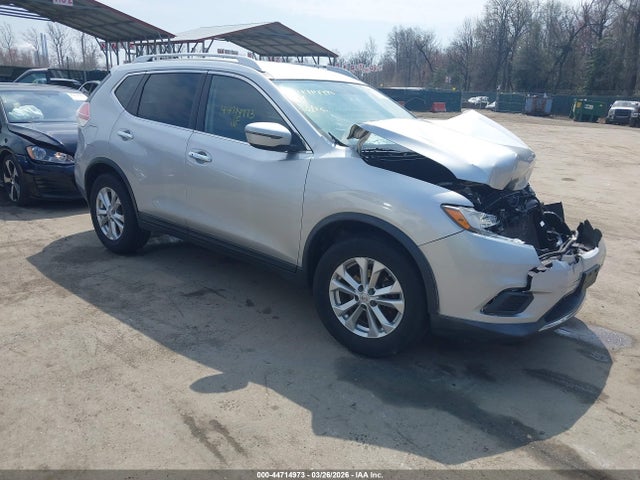 Salvage Nissan Rogue Image