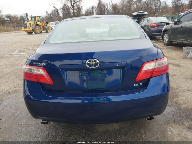 Toyota Camry Xle V6