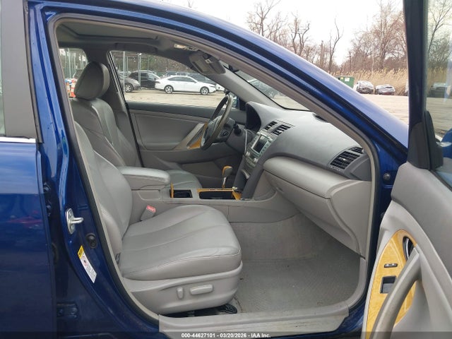 Toyota Camry Xle V6
