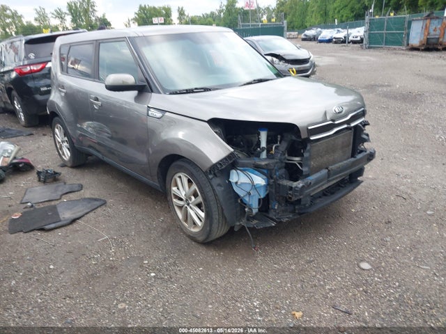 Salvage Kia Soul Image