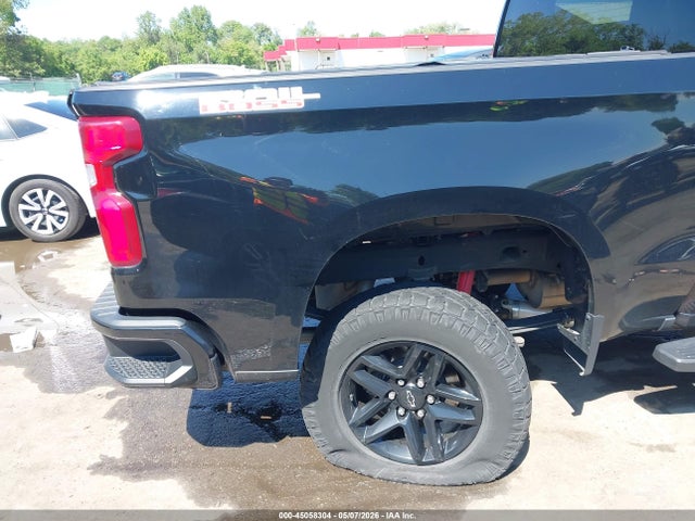 Chevrolet Silverado 1500 4wd  Short Bed Custom Trail Boss