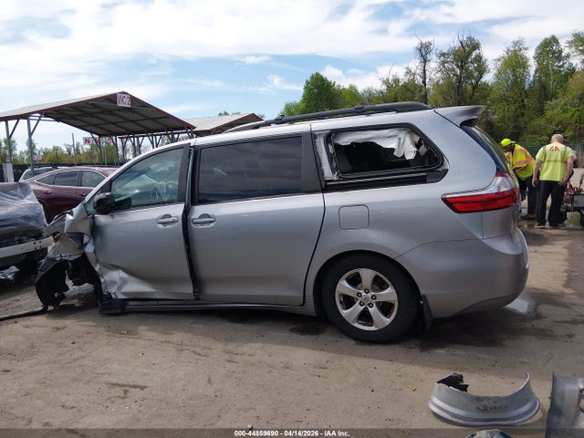 Toyota Sienna Le 8 Passenger