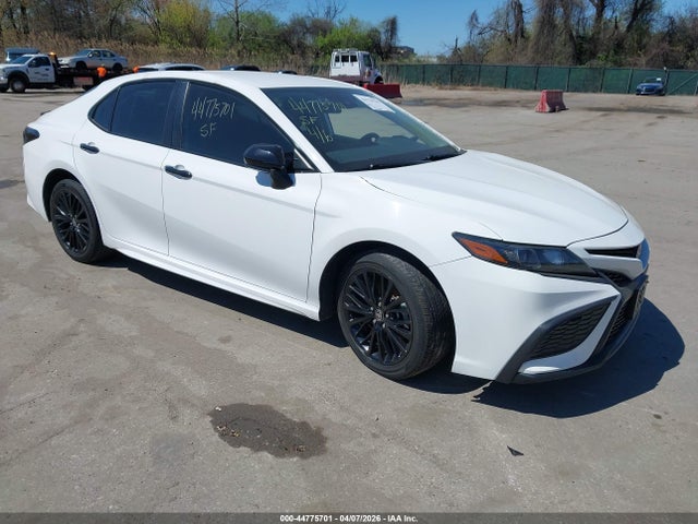 Salvage Toyota Camry Image