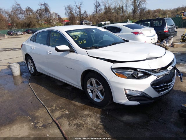 Salvage Chevrolet Malibu Image