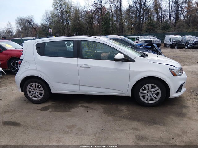 Chevrolet Sonic Fwd  1fl 5-door