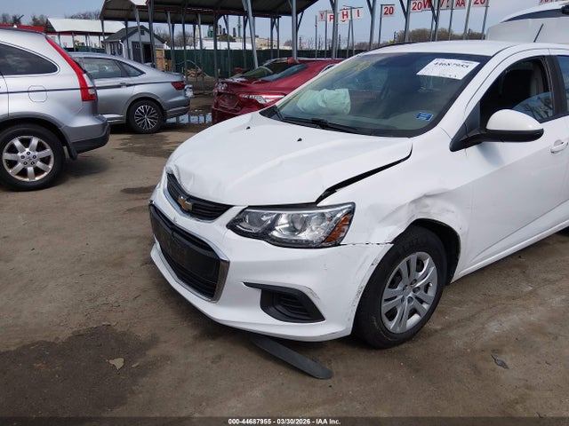Chevrolet Sonic Fwd  1fl 5-door