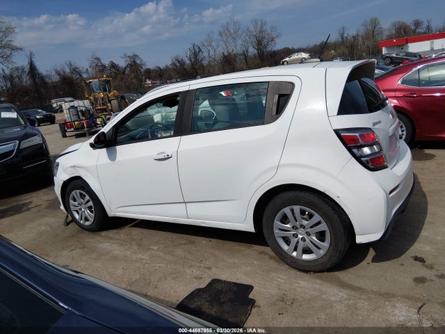 Chevrolet Sonic Fwd  1fl 5-door