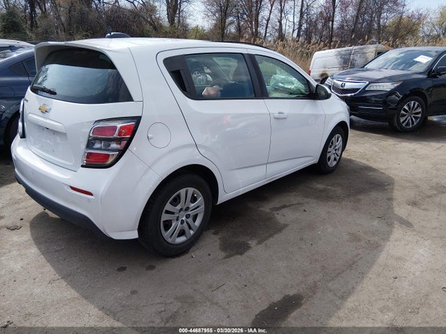 Chevrolet Sonic Fwd  1fl 5-door