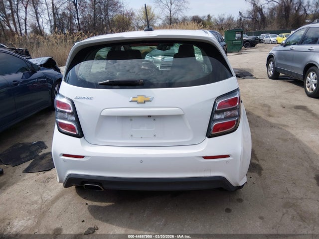 Chevrolet Sonic Fwd  1fl 5-door