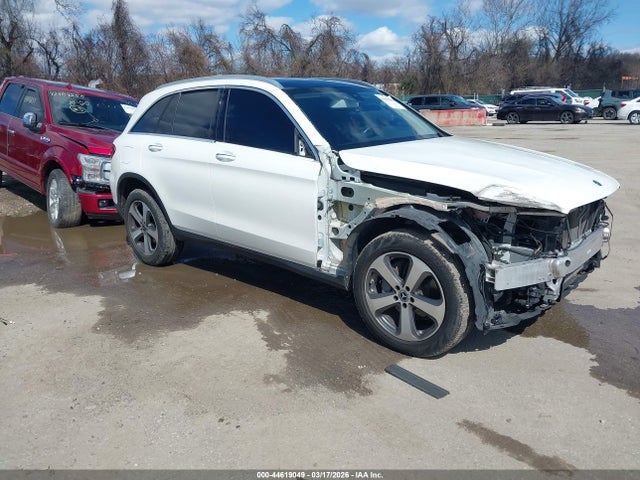 Salvage Mercedes-Benz GLC Image