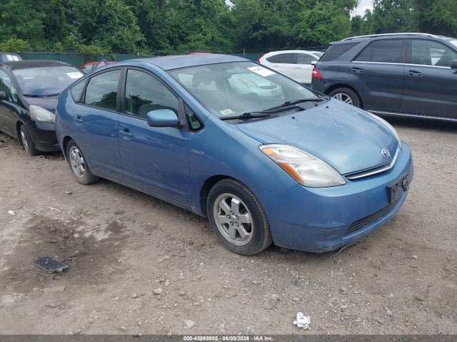 Salvage Toyota Prius Image