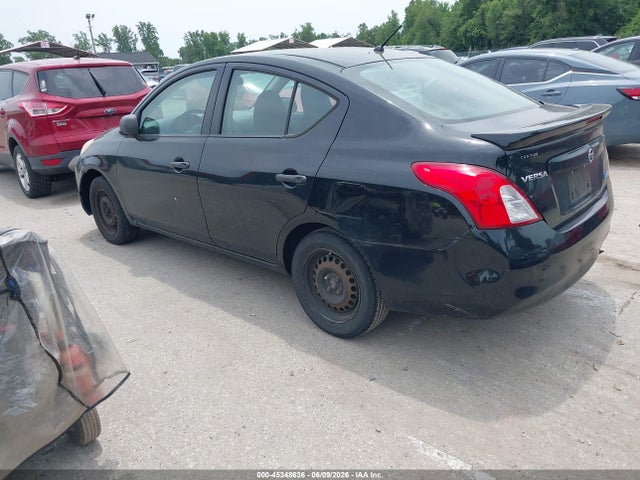 Nissan Versa 1.6 S+
