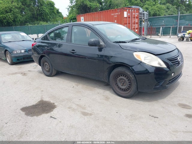 Nissan Versa 1.6 S+