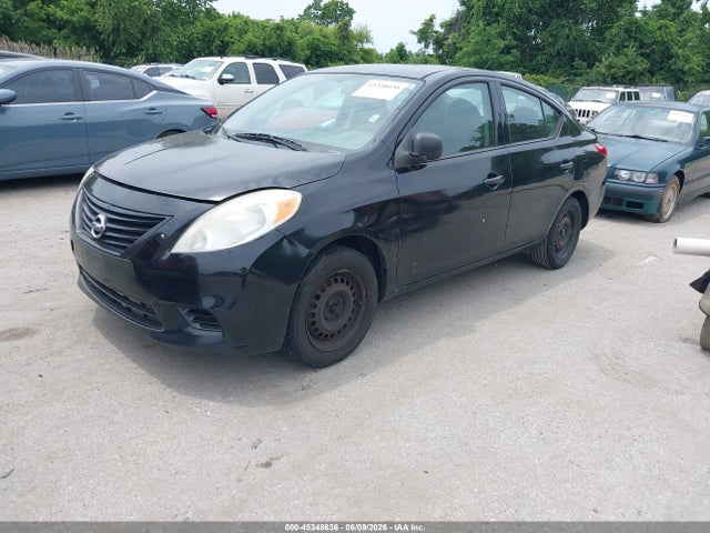 Nissan Versa 1.6 S+