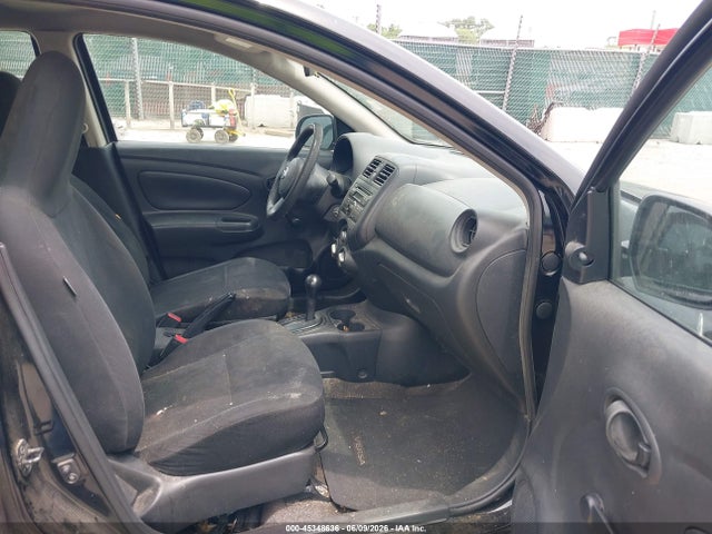 Nissan Versa 1.6 S+