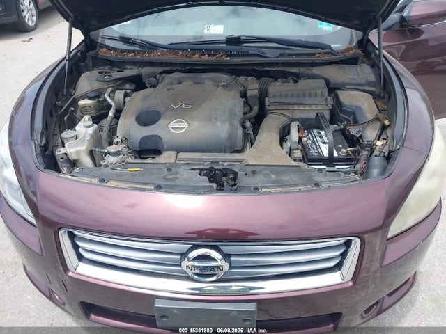 Nissan Maxima