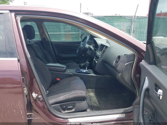 Nissan Maxima