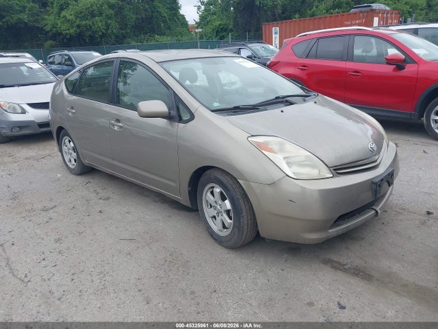 Salvage Toyota Prius Image
