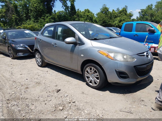 Salvage Mazda Mazda2 Image
