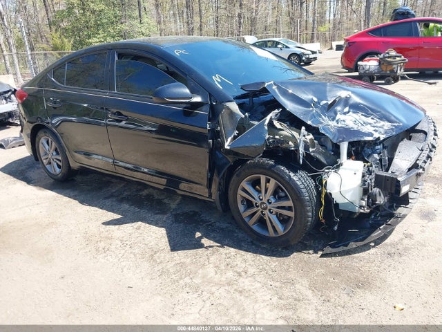 Salvage Hyundai ELANTRA Image
