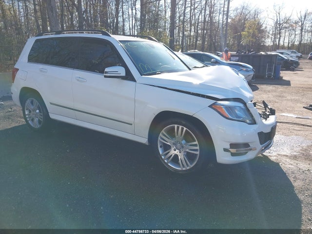 Salvage Mercedes-Benz GLK Image